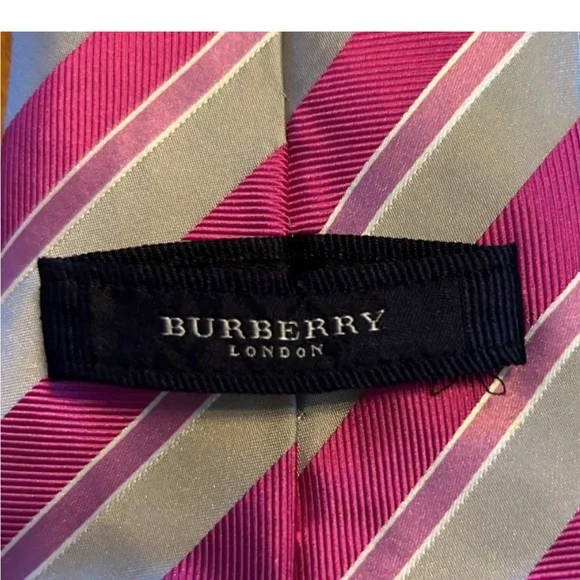 Burberry London Silk Tie Pink & Silver Diagonal Stripe w/ Knight Logo - Picture 4 of 9